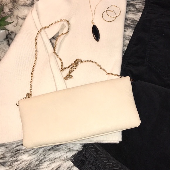 NWT Urban Expressions Vegan Leather Clutch/CB Bag - Picture 2 of 5